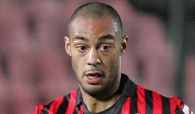 Έρχεται για να υπογράψει ο Καντέ (vid)