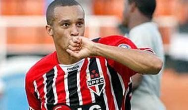 Μιράντα και Κλέμπερσον στη θέση των Αλεξ, Αντερσον