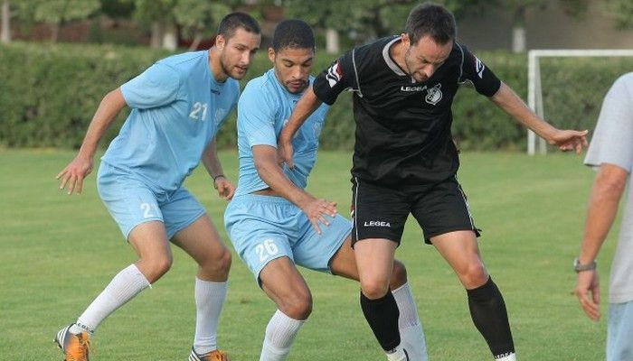 “Φιλική” νίκη επί του Γιούχτα