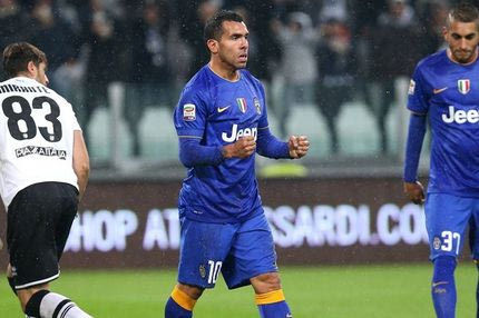 Φοβερό σόλο γκολ από Τέβες (VIDEO)