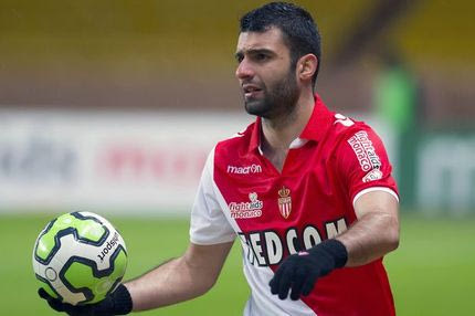 Ξανά στο προσκήνιο ο Τζαβέλλας