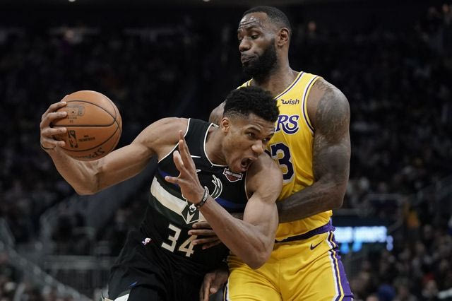 Η πρόβλεψη που γκρεμίζει τους Μπακς από τον θρόνο του πρωταθλητή