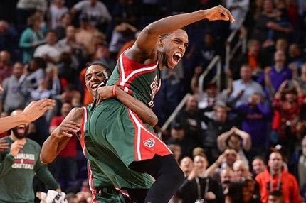 Νίκη με buzzer beater οι Μπακς, θετικός ο Αντετοκούνμπο (VIDEO)