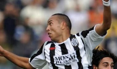 Συνέχισε με Καρζά η Τζένοα