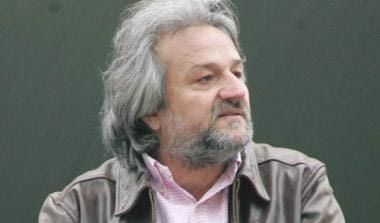 Κομπότης: “Όποιος δεν πληρώνει, δεν αγοράζει”