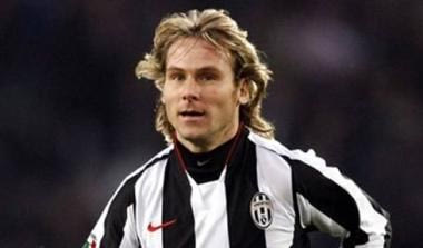 Τέλος στα σενάρια από Νέντβεντ