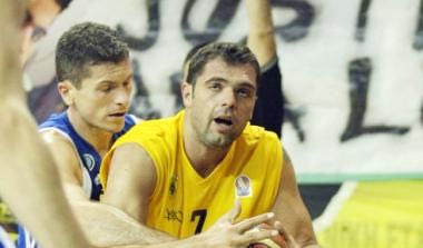 Παπανικολάου και Καλαϊτζής κατά τις αύξησης των Αμερικανών