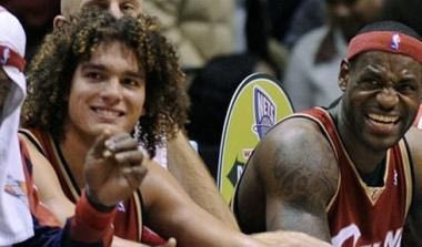 Υπέγραψε στους Cavs ο Varejao, έτοιμος και ο Parker