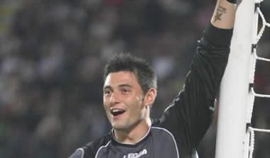 Ανταλλαγή “άσων”, εν μέσω διαμαρτυρίας, για Τζένοα και Παλέρμο