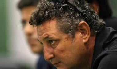 Αντωνίου: “Ξεκάθαρες οι σχέσεις μου με τον Τεν Κάτε”