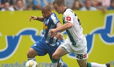 1η αγ.: “Αυτοκτόνησε” η Γκλάντμπαχ