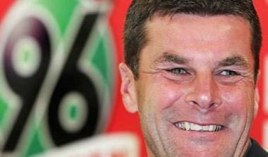 Τέλος από το Ανόβερο ο Χέκινγκ