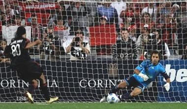 Nίκη επί της Μίλαν στα πέναλτι για την Μπενφίκα (vid)