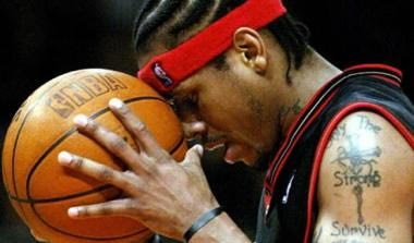 O Iverson ανακοίνωσε τη μεταγραφή του στους Grizzlies