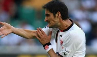 Πρόκριση της Αϊντραχτ με δύο γκολ του Λυμπερόπουλου, γκολ και ο Γκέκας