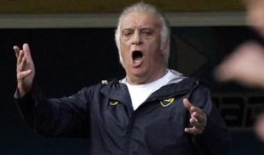 Εξαλλος ο Μπαζίλε, πληρώνει πρόστιμο επειδή κάπνισε