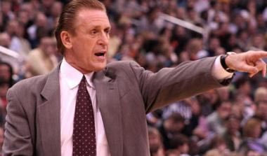 Σφίγγει το ζωνάρι στους Heat o Riley