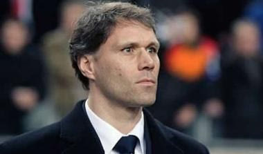 Φαν Μπάστεν: “Αν δεν ξοδέψει λεφτά η Μίλαν, δεν θα πάρει τίτλους”