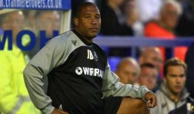 Στο ταμείο ανεργίας ο Τζον Μπαρνς