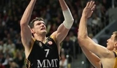 Ο Λαβρίνοβιτς MVP της πρώτης ημέρας, νίκησε τον αδελφό του!