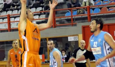 Πήρε και Γιαννουλάκο η Δάφνη