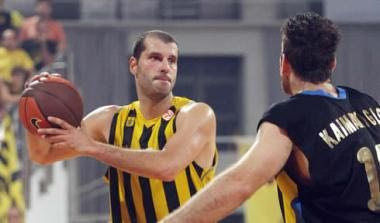 Επέστρεψε ο Κακιούζης, ψάχνουν αντίπαλο για φιλικό
