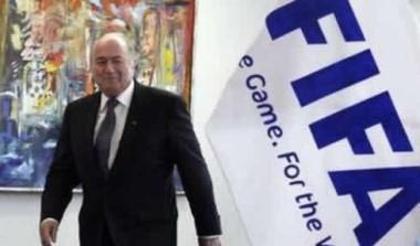 Ο Μπλάτερ έβγαλε… λάδι τον Ανρί για το χέρι