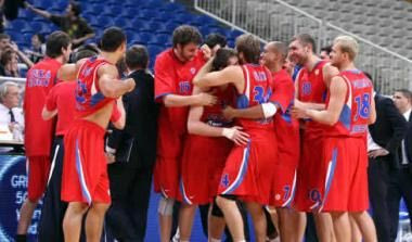 Δύσκολα για ΤΣΣΚΑ, πρώτη νίκη της Τσιμπόνα