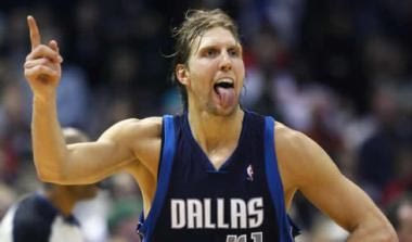 Με buzzer-beater του Nowitzki οι Mavs νίκησαν τους Bucks (vid)
