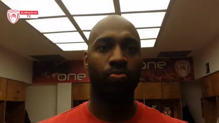 Κόλινς: “Δεν μπορείς να προσπεράσεις τον Ολυμπιακό”