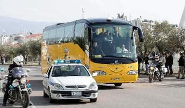 Μπλόκο στο πούλμαν της ΑΕΚ!