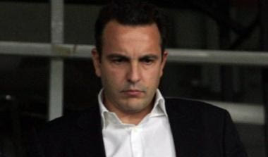 Απειλητικά συνθήματα κατά του Νίκου Θανόπουλου