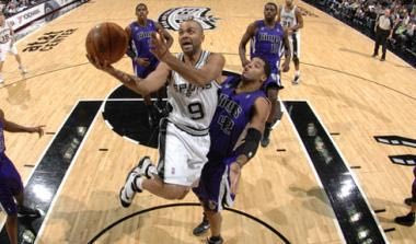 Ζευγάρωσαν τις νίκες τους οι 76ers, Spurs και Cavaliers