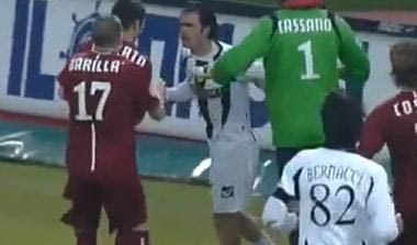 Αφησαν τον αντίπαλο να σκοράρει για να τηρήσουν το fair play (vid)