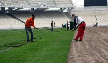 Άρχισε η τοποθέτηση του νέου χλοοτάπητα στο ΟΑΚΑ (photos)