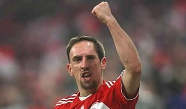 Αστειεύτηκε για την επιστροφή του Ριμπερί ο Φαν Χάαλ