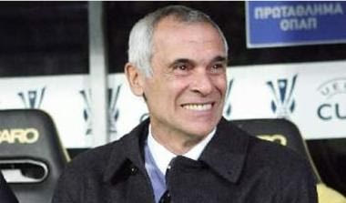 Κούπερ: “Υποχρέωση των ποδοσφαιριστών να θυσιάζονται”