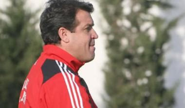 Στο πλευρό του Παπακώστα ο Μίχος