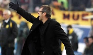 Αγκαλιά με τον τίτλο