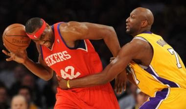 Δύσκολες νίκες για Lakers και Cavaliers, σόου Jason Kidd στην Ατλάντα