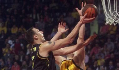 Άρης-Άλμπα 80-67