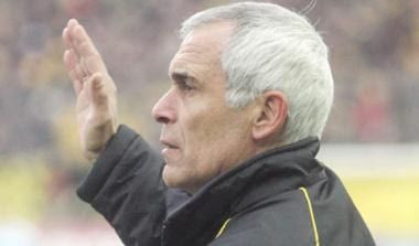 Κούπερ: “Να ματώσουμε για την πρόκριση”