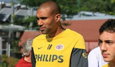 Υποτροπή ο Έγχελααρ, προβληματισμένοι στην Αϊντχόφεν