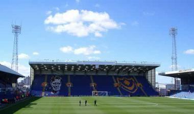 Στο χείλος του γκρεμού η Πόρτσμουθ