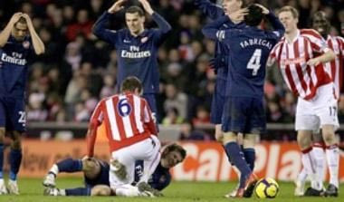 Σοβαρός τραυματισμός του Ράμσεϊ στο πόδι (vid)