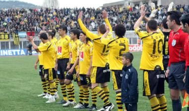 Ο τίτλος που ξεχαρμανιάζει και η ενότητα που επαναστατεί