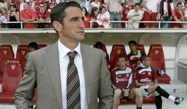 Μένει μέχρι να φύγει ο Χιμένεθ