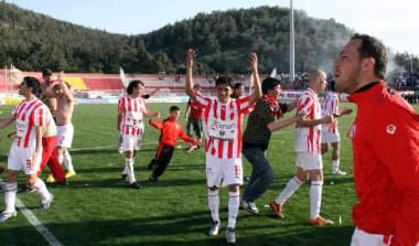 28η αγων.: Θρίαμβος του Ολυμπιακού Βόλου, νίκη ανόδου για Πανσερραϊκό