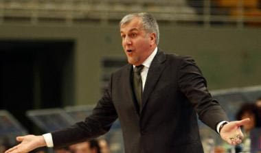 Με δύο απουσίες κόντρα στον Ηλυσιακό