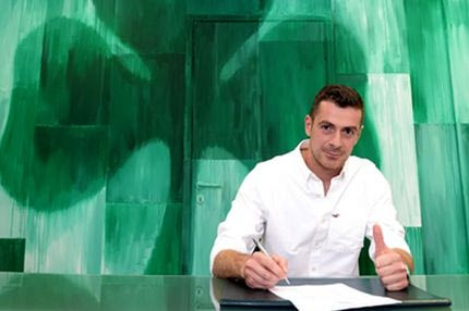 Ανανέωσε ο Κοτσόλης